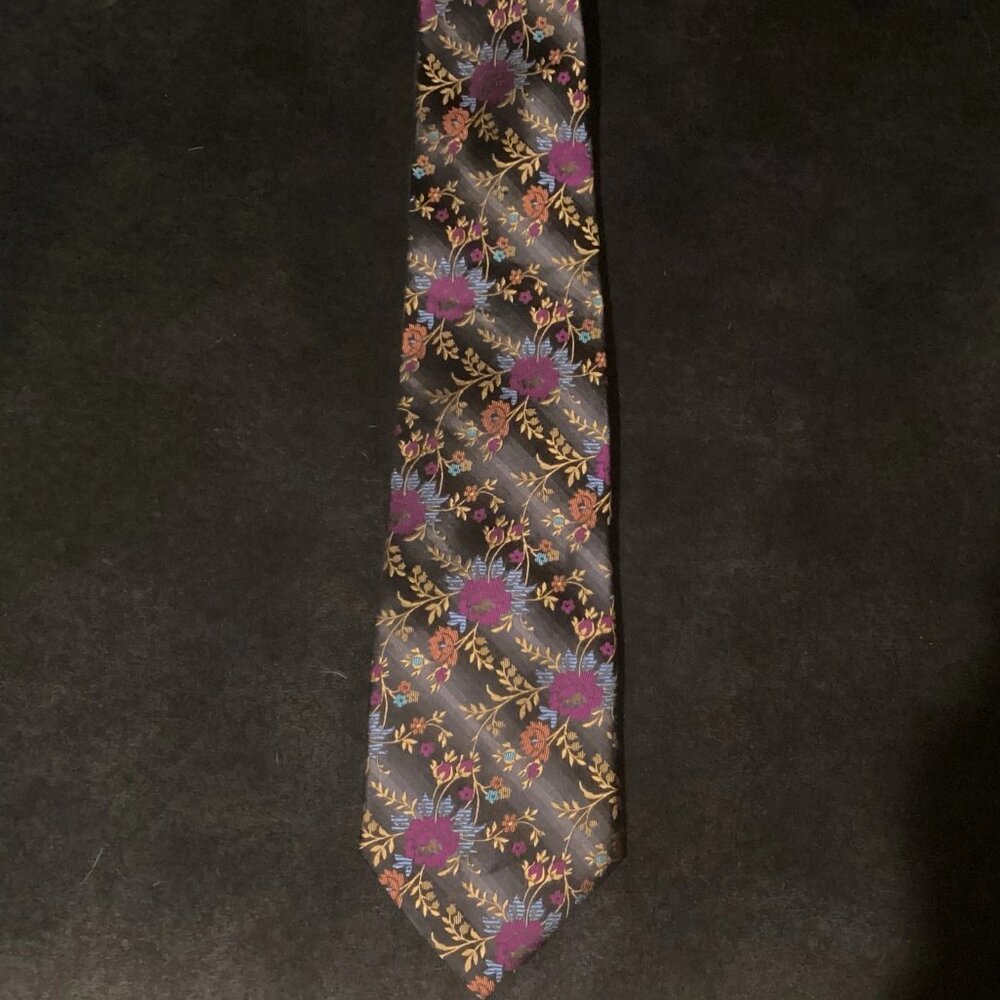 STEVE HARVEY Collection Men's Silk Tie Black Floral